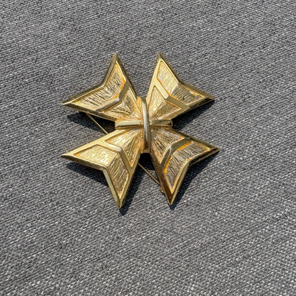 Vtg KJL‎ Kenneth Jay Lane Maltese Cross Brooch Pin 2.5